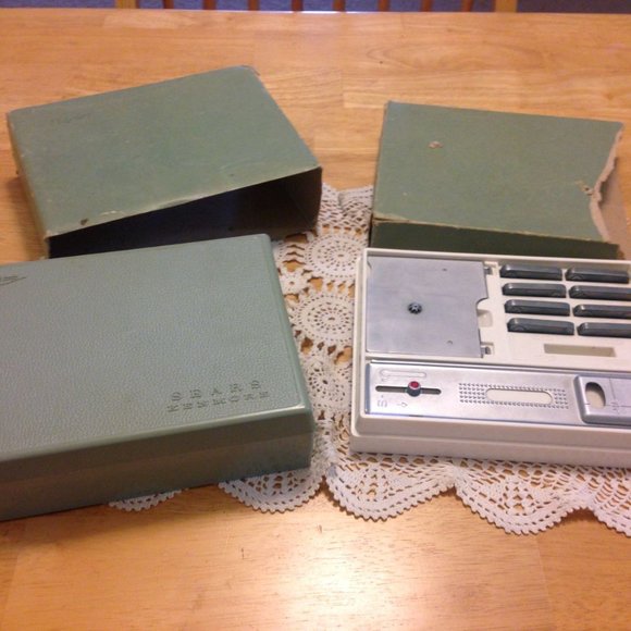 Vintage Buttonholer Kenmore Model 17501 Sewing Machine plus accessory box
